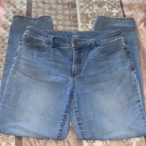 ☀️St. John’s Bay Jeans☀️